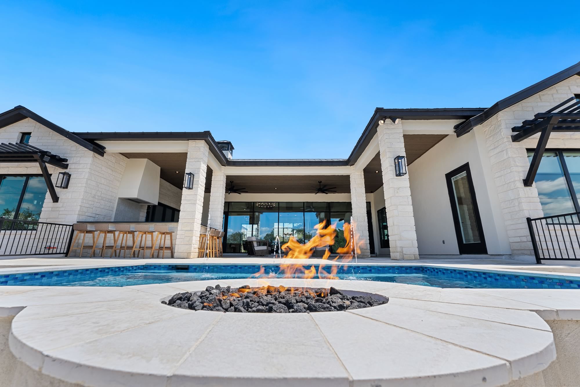 custom homes in vintage oaks Comal County